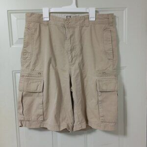 Prefab Outfitters Men's Size 36 Cream Cargo Shorts